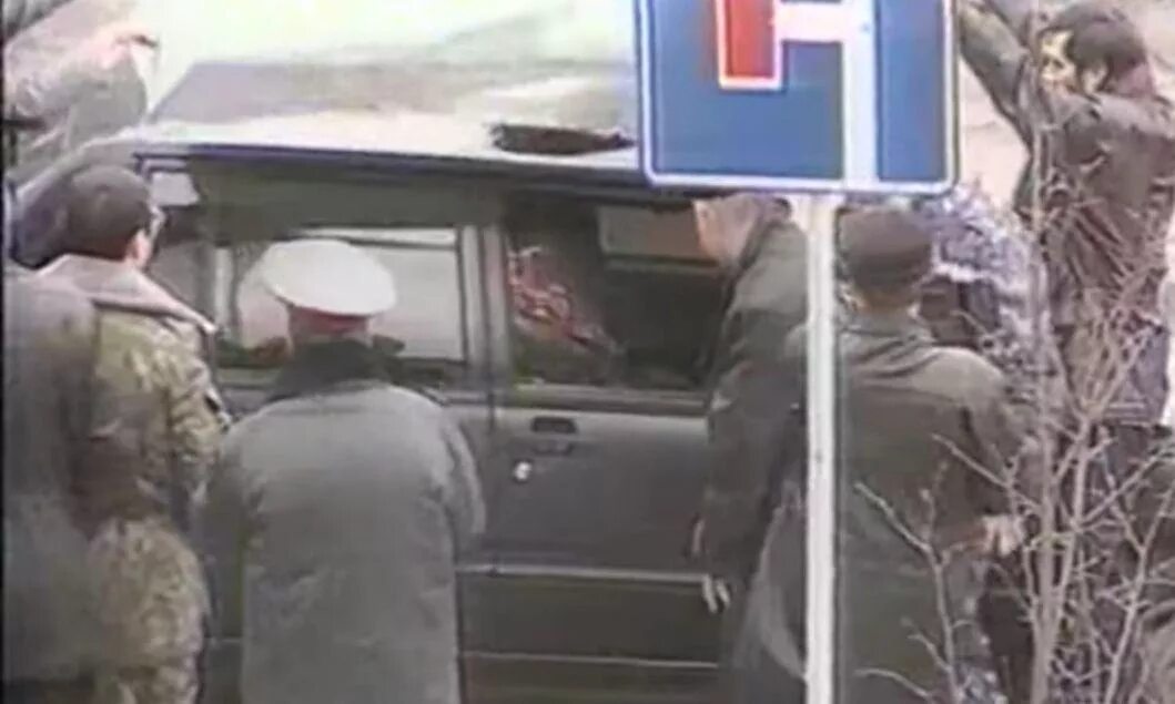 Могила константина яковлева костя могила. Константин яковлев могила. Могилы братков. Виктор новоселов санкт-петербург депутат. Костя убитый.