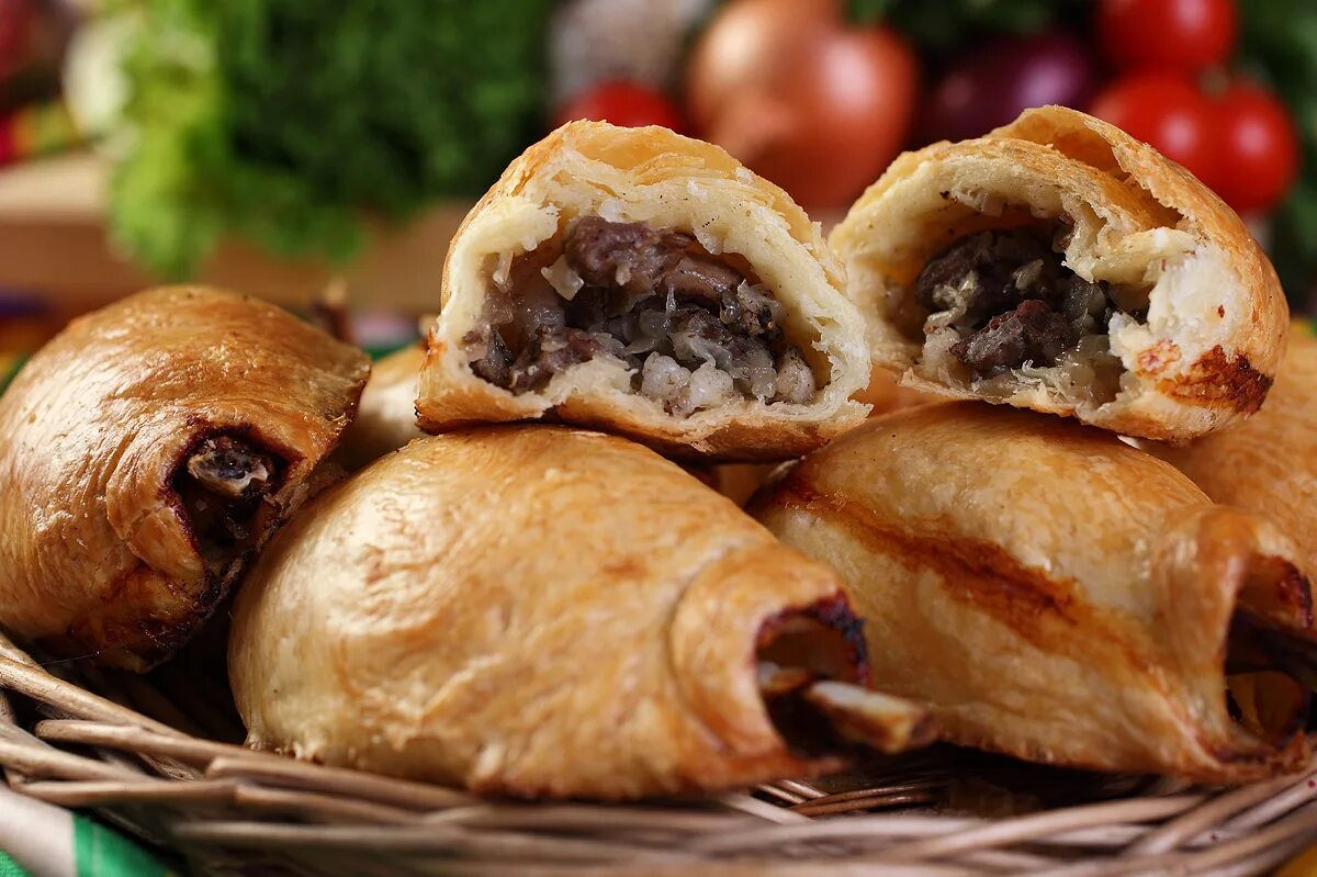 Самбуса амбарой. Самса гижда. Самса узбекская. Самса в узбекистане. Тандыр самса узбекская.