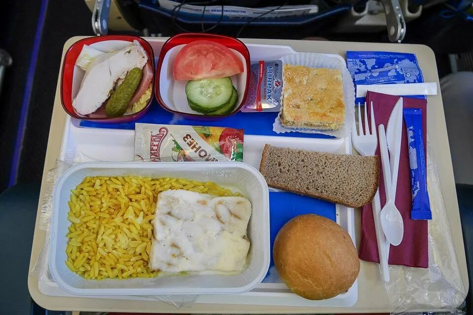 Aeroflot comfort class питание. Бортовое питание уральские авиалинии 2022. Бортовое питание аэрофлот 2022. Питание на борту аэрофлот москва петропавловск камчатский. Бортовое питание аэрофлот 2022.