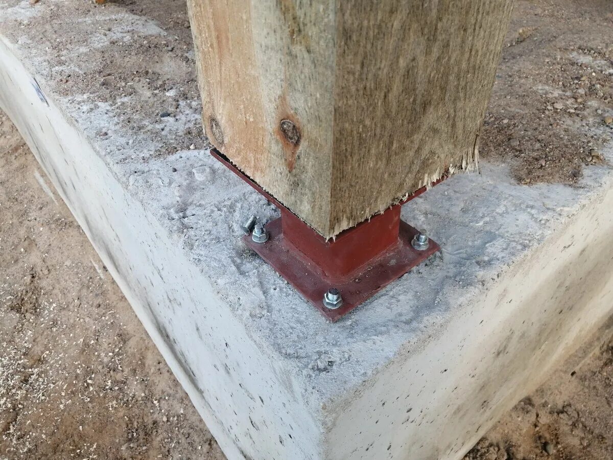 Закладная опора для бруса 150х150. Опора бруса 100х200. Закладная опора для бруса 100х100. Закладные для столбов из бруса 150х150. Закладные под брус 100х100 ксил.