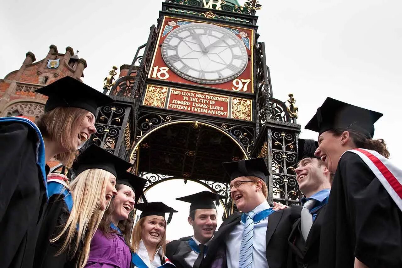 Чиновники москвы. Выпускники оксфордского университета. Новиков мгуу. Мгуу сервис. Обучение чиновников.