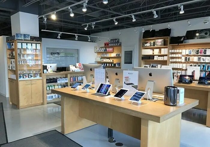 Mobile tech store. Dell,компьютер магазин техники компьютерной. Technology store. Technology store. Витрина магазина электроники.