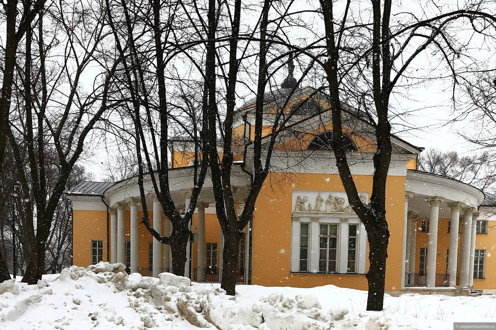 Музей усадьба люблино отзывы. Музей усадьба люблино отзывы. Усадьба дурасова в люблино. Дурасова колоннады. Парк усадьба люблино.