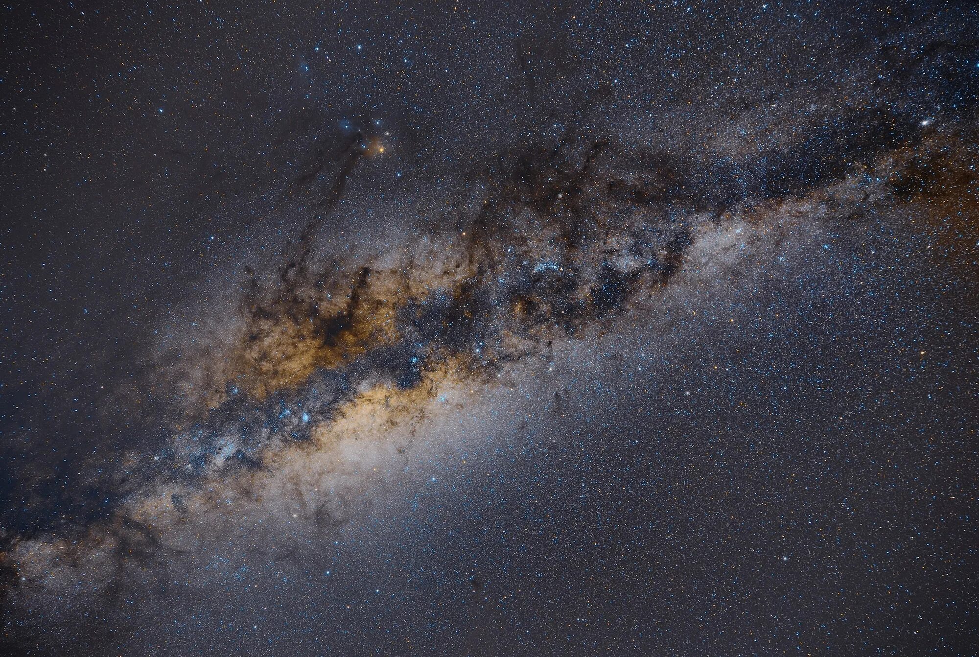 Как выглядит млечный. Astrophoto млечный путь. млечный путь вид из космоса. млечный путь вид из космоса с орбиты. галактика с боку.