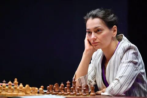 Шахматная женщина
