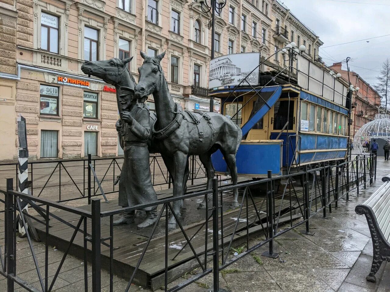 Памятник на васильевском острове