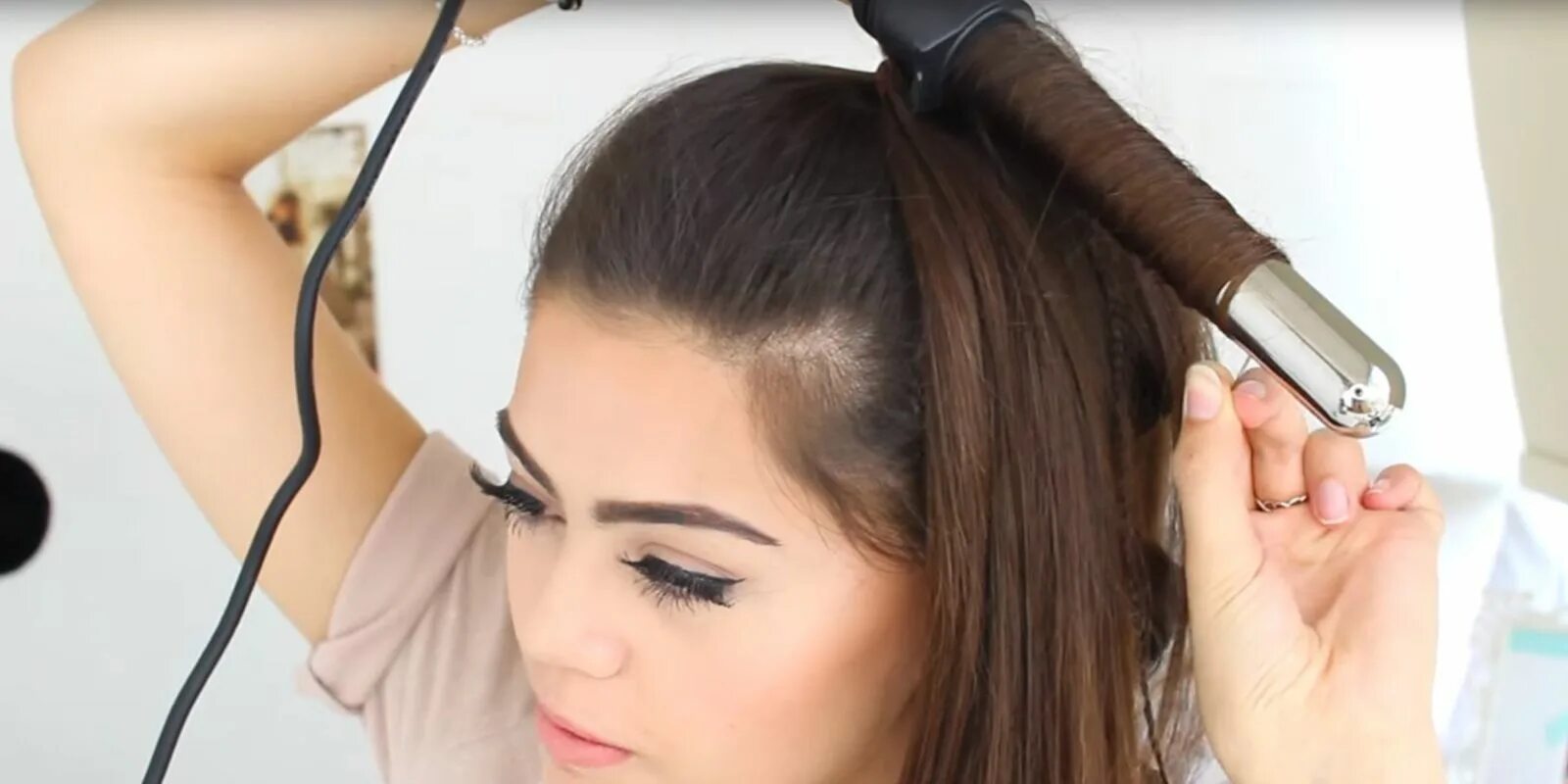 How to curl. Керлер для окрашивания. Curl your hair with a Curling Stick. Curling Iron your simple. Curlycomb your hair with a Curling Iron.