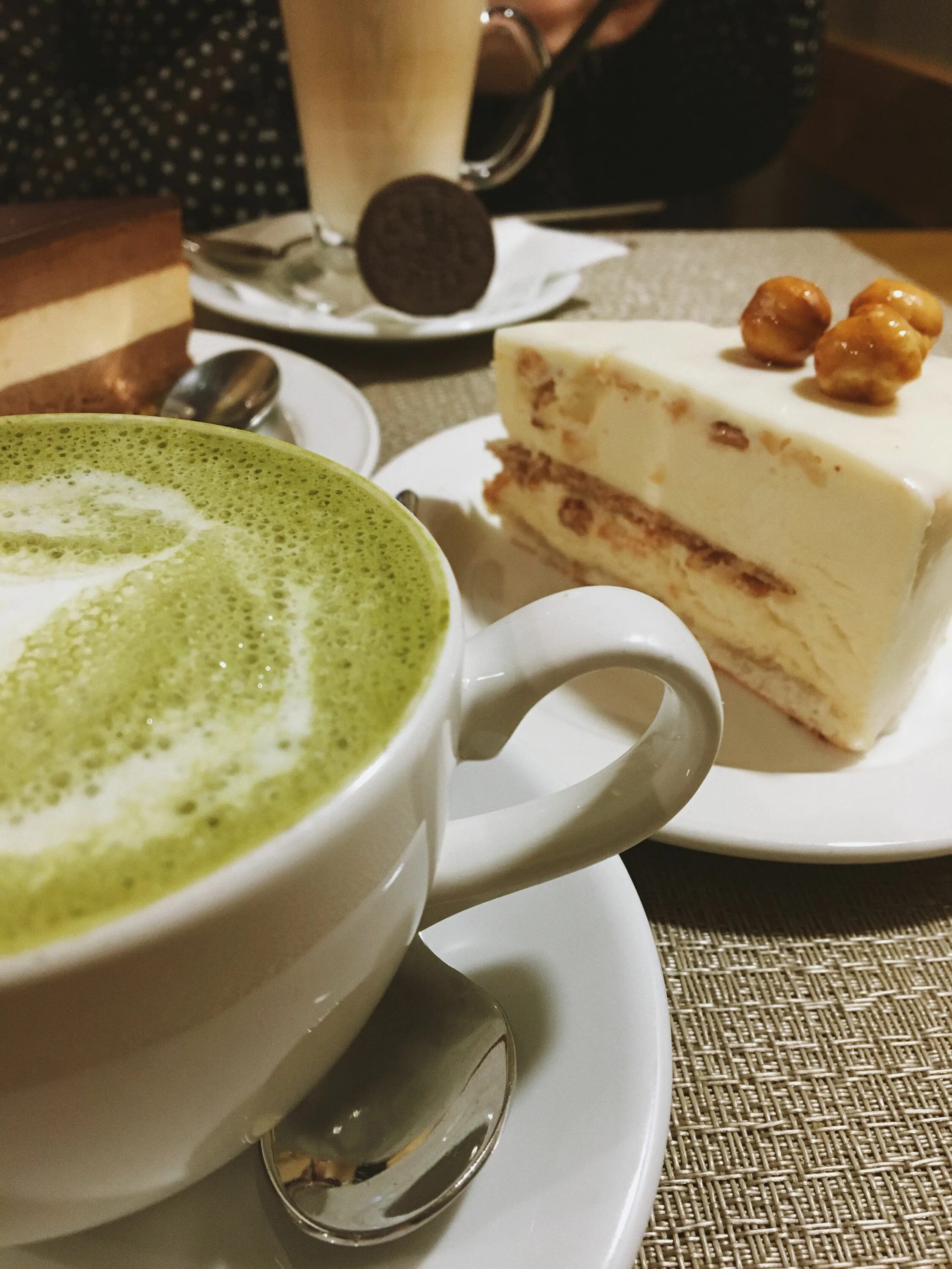 Кофе десерт 5. Десерт из кофе. Эспрессо аффогато. Кофейный десерт. Кофе десерт 5.