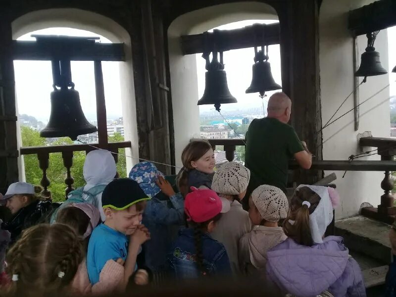 Ивашково, школа. Воскресный день в церкви. Видео храм спиридона тримифунтского в ростове на дону. Приход александро. Приход александро.