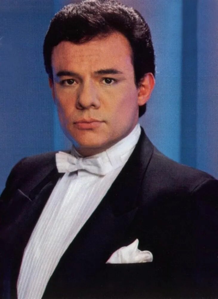 La nave del olvido хосе хосе. Хосе хосе фото. Jose jose 1. Хосе хосе альбомы фото. Музыкальный инструмент джозе (jose).