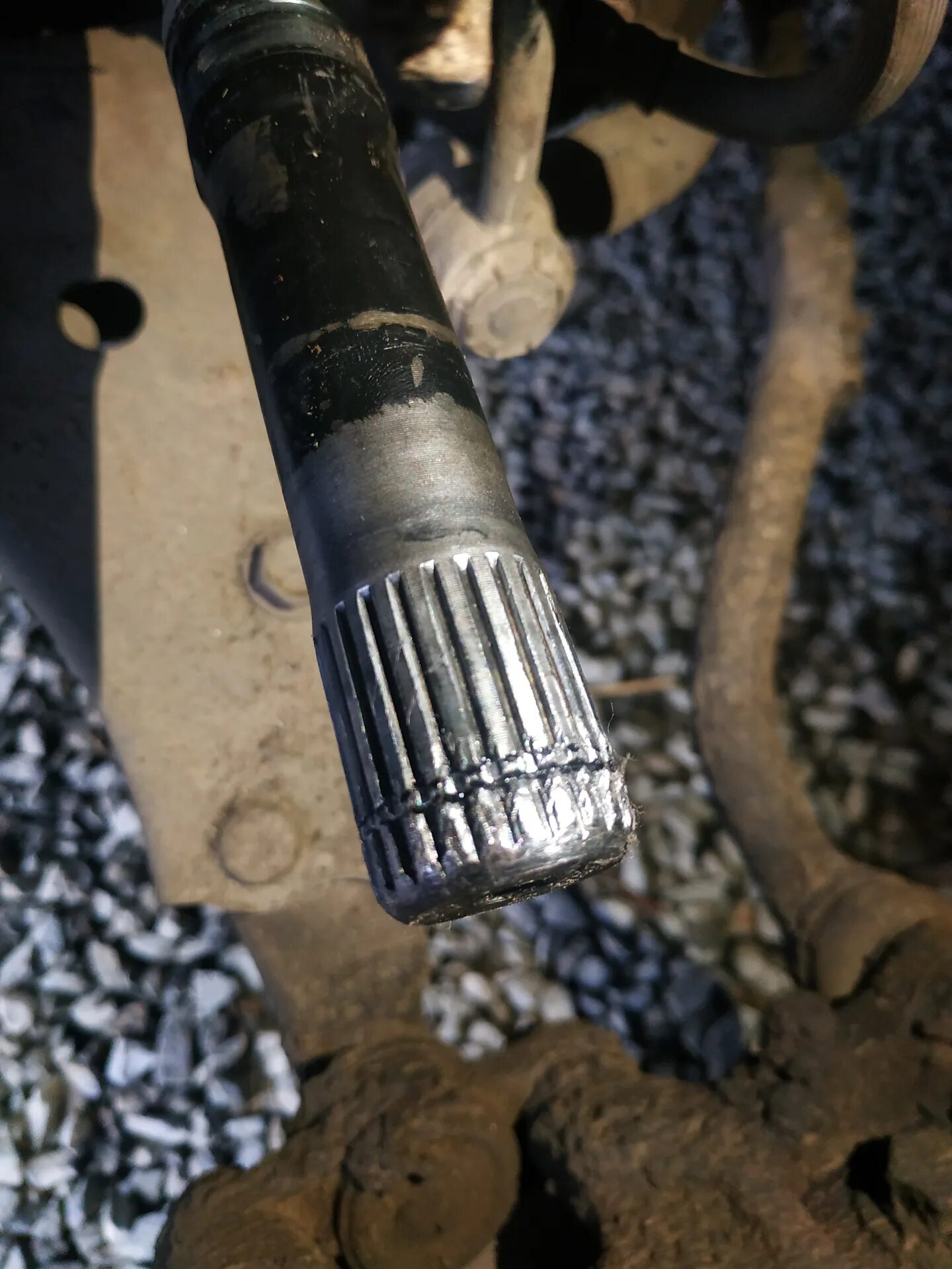 Стопорное кольцо наружного шруса. Стопорные кольца на шрус ваз 2110. Шевроле кобальт профильное стопорное кольцо шруса. Кольцо стопорное вала привода 2121. Стопорное кольцо привода mitsubishi.