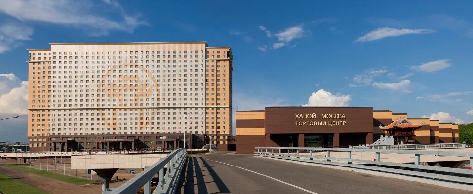 Вьетнамский ханой москва. ТЦ Ханой-Москва. БЦ Ханой Ярославское шоссе. Бизнес центр Ханой-Москва. Вьетнамский комплекс Ханой Москва.