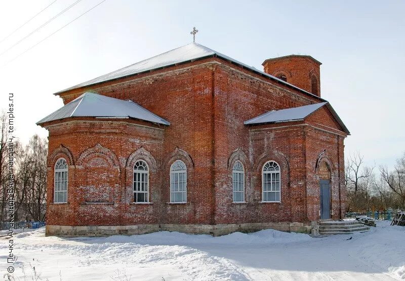 Поселок октябрьский киреевский. Храм Воскресения Словущего Тульская область. Киреевский район Тульской области храм в долгое. Храм Воскресения село долгое Киреевского района. Село долгое Тульская область Киреевский район.