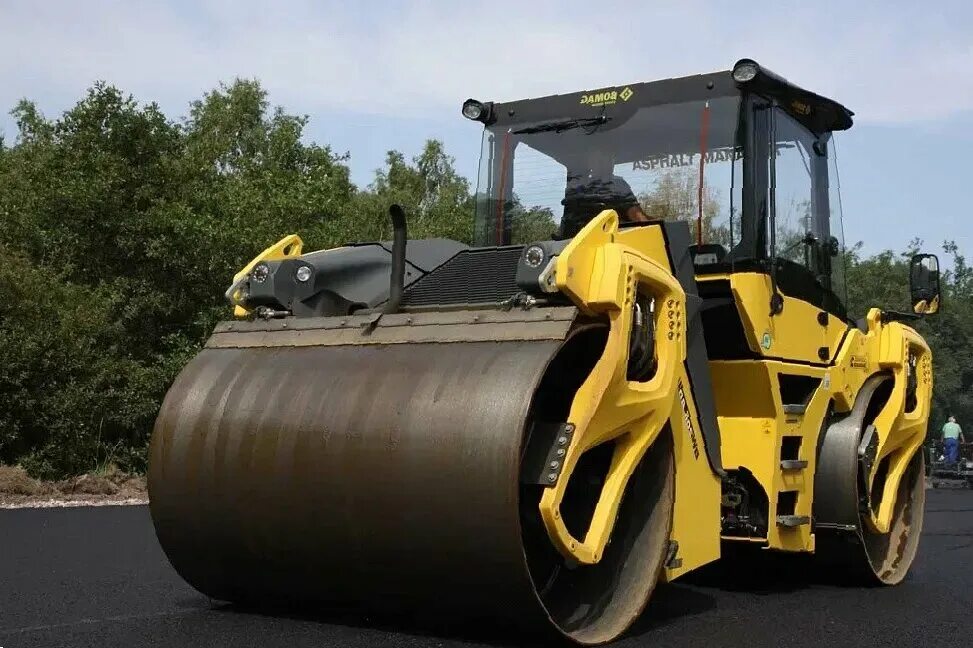 машинист автогрейдера вахта. машинист катка.