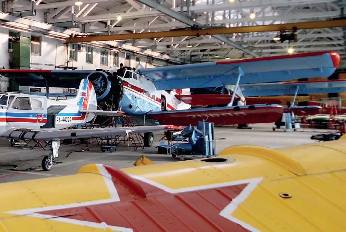 самолёт ан-2. шарз шахты. авиаремзавод шахты. двигатель кукурузника ан 2. ан 2 шарз досааф шахты.