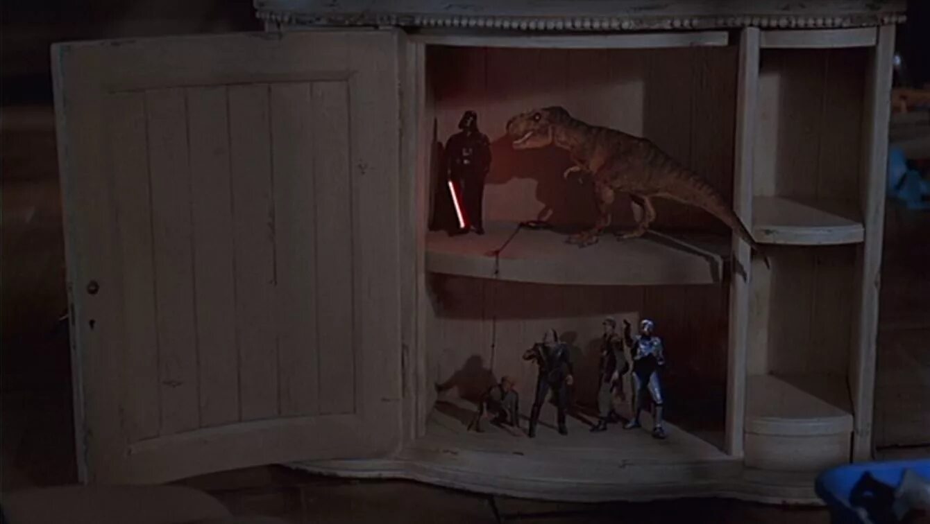 Индеец в шкафу (1995). Волшебный шкафчик оживляет игрушки
