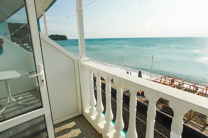 Гостиничном комплексе «торнадо» в п. Гостиничный комплекс «торнадо» туапсе п. Туапсе поселок новомихайловский отель торнадо. Отель торнадо новомихайловский. Гостиничный комплекс торнадо туапсе.