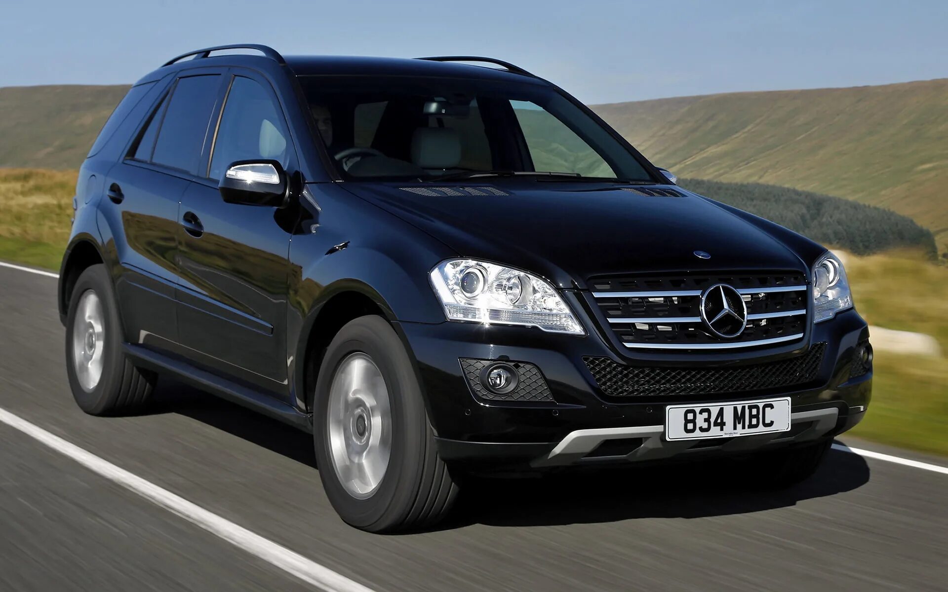 Мерседес мл купить бу. Mercedes Benz ml 320. Mercedes-Benz ml 320 CDI 4matic. Mercedes Бенц ml 320 CDI. Benz ml320 CDI.