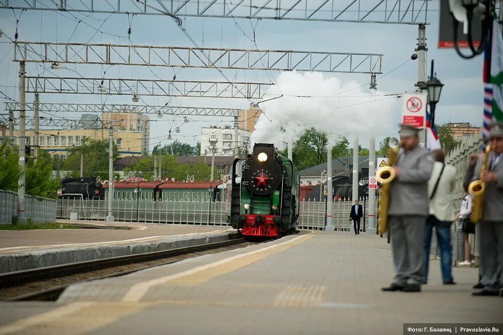 Православный поезд. Железнодорожный приезд