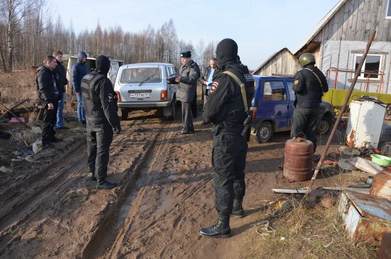 Сгоревшие дома. Разуваевы братья смоленск фото. Пос озерный смоленская область. Мобилизованные прощание. Новости в смоленском районе.