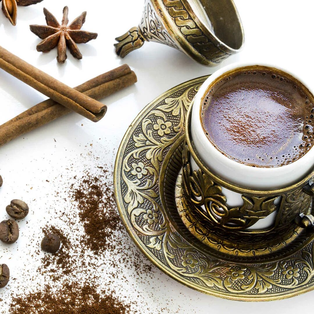 Турецкий кофе для турки. Турка для кофе. Турецкий кофе. Кофе в турке. Турка и чашка кофе.