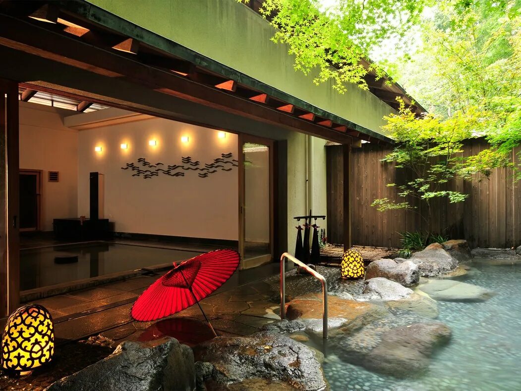 Японское спа. Онсен спа. Оздоровительный курорт Хаконе. Бассейн в японском стиле. Японский спа.