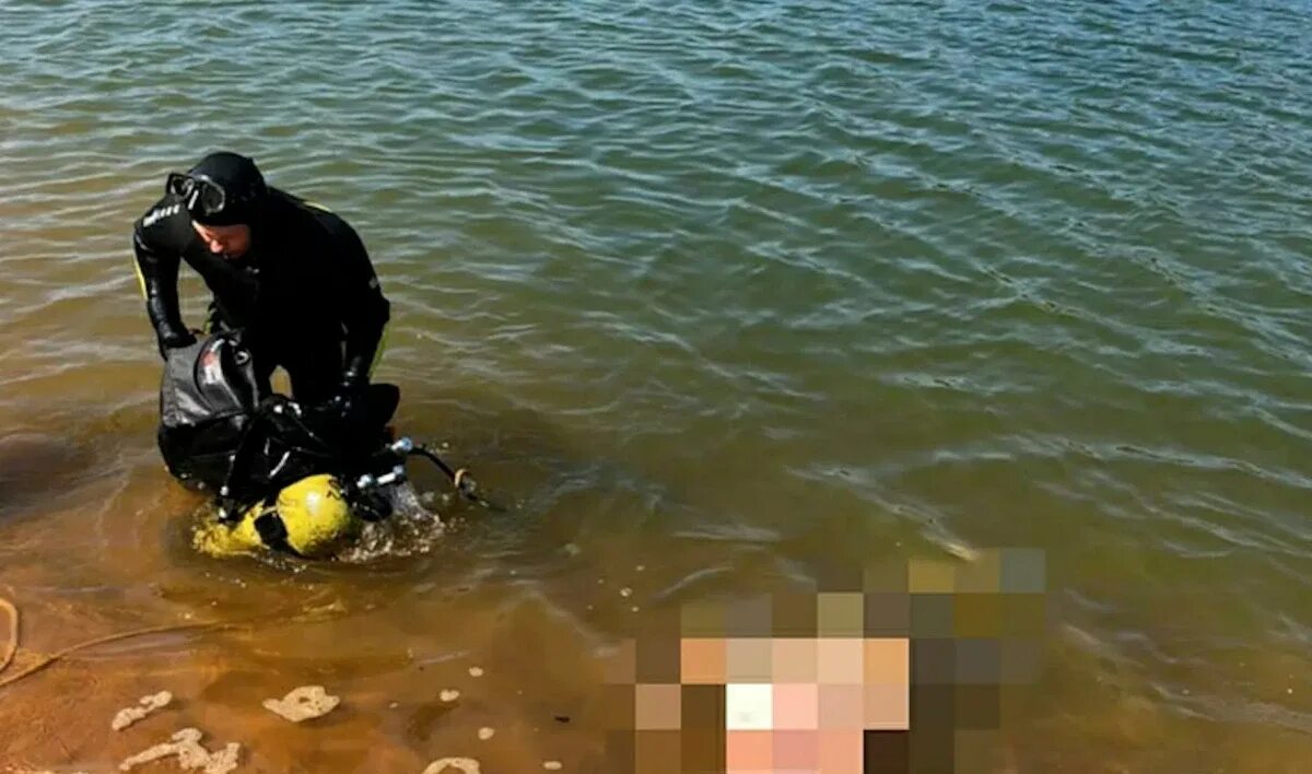 Мужики на волге. В ахтубинске утонул мужчина. В ахтубинске утонул мужчина. Астрахань река. Парень на волге.