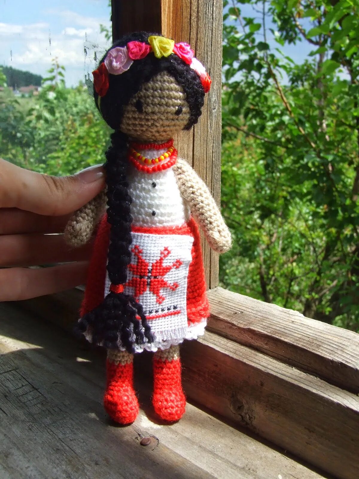 Вязаные блины. Вязаная кукла масленица. Вязаные блины крючком. Вязаные сувениры на масленицу. Вязание на масленицу крючком.