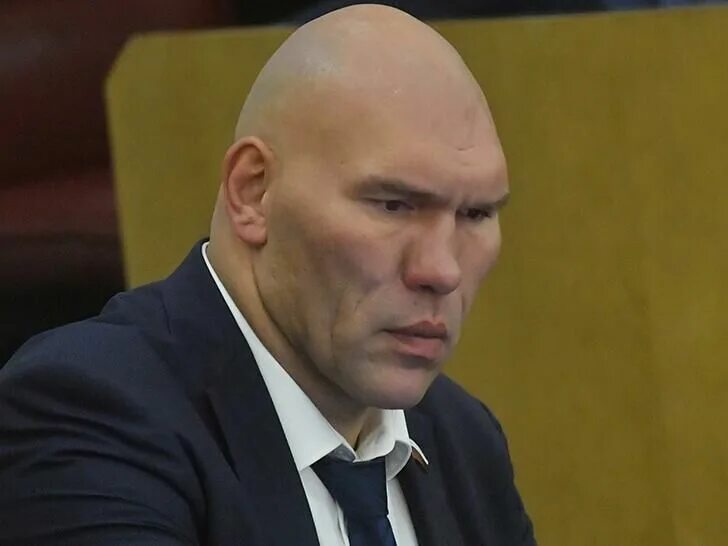 Российские звезды за рубежом. Валуев в профиль. Звёзды российского шоу бизнеса. Звезды которые уехали из россии. Российские звезды за границей.