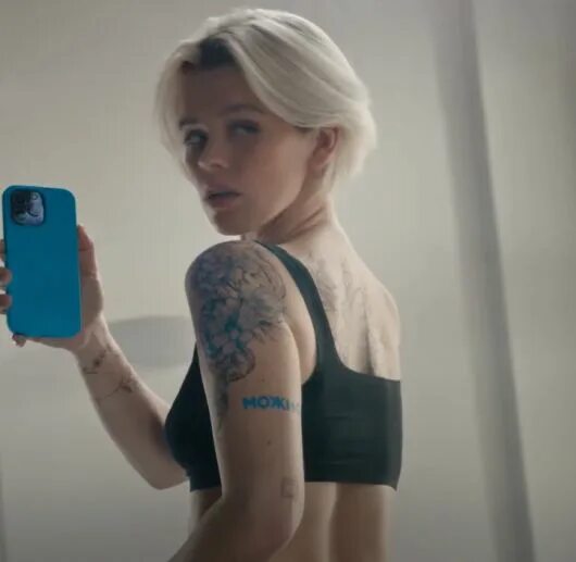 Yota профессиональная модель. Девушка из рекламы йота 2023. Девушка с рекламы йота. Реклама yota можно девушка. Девушка из рекламы yota.