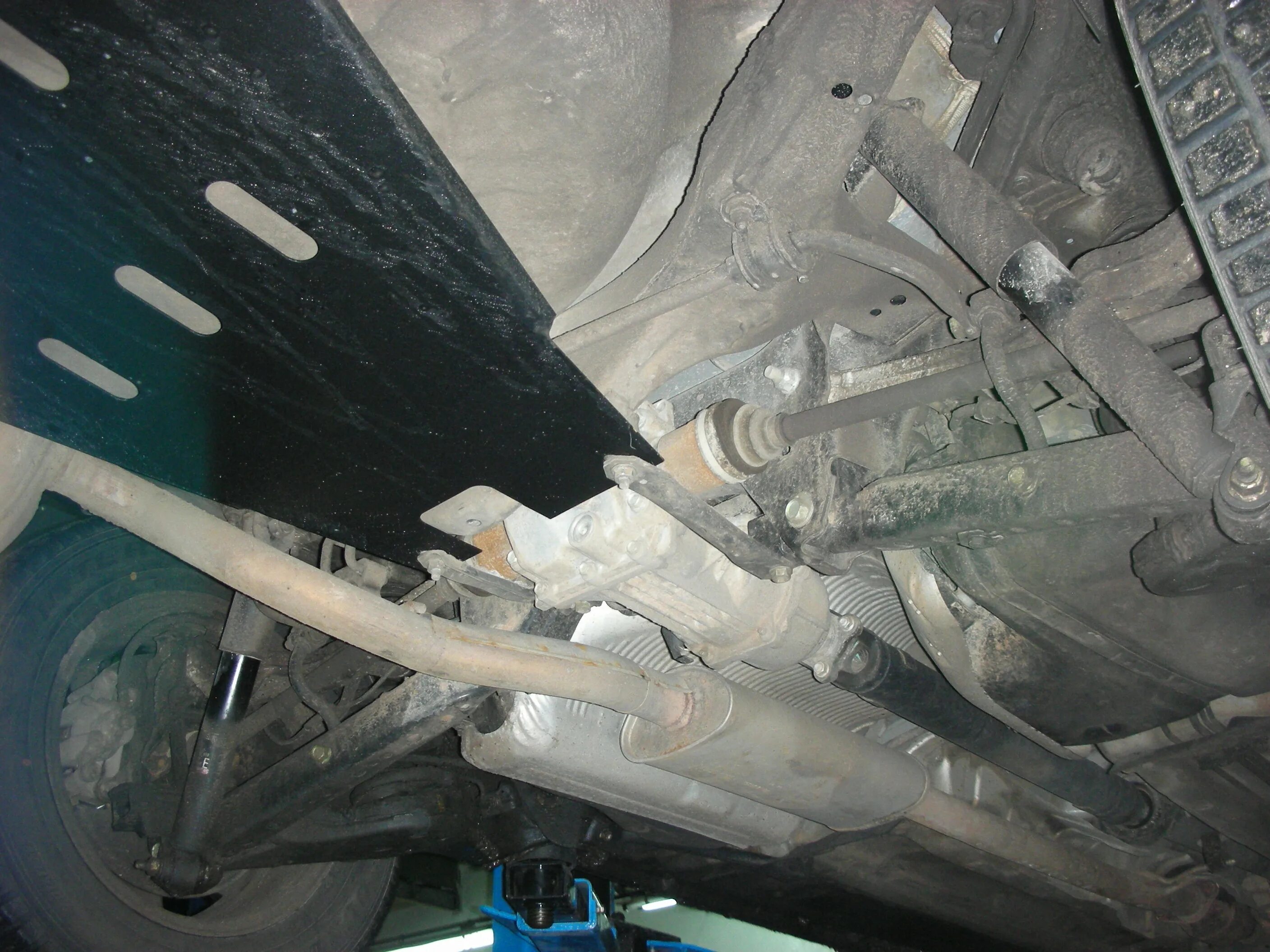 ниссан х-трейл т31 вид снизу. Nissan x-trail t31 днище. ниссан х-трейл t32 днище. днище ниссан х-трейл т31. защита днища икстрейл т31.