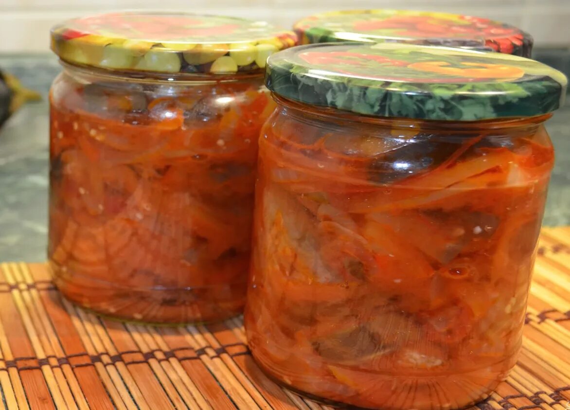 Салат из помидор на зиму рецепты без стерилизации. Закуска бакат из баклажан на зиму. Салаты на зиму без уксуса. Рецепты салатов на зиму без стерилизации. Кабачки по-корейски на зиму.