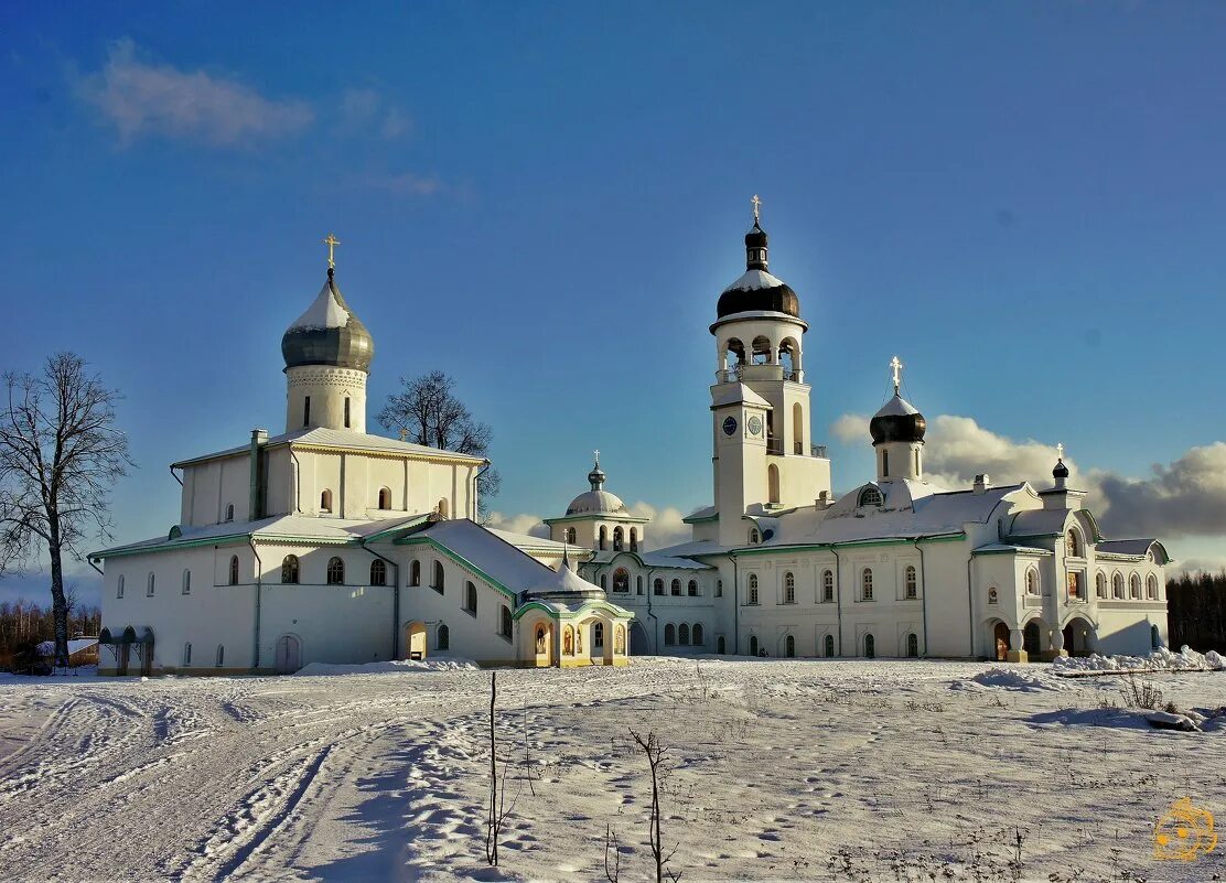 Монастыри псковской области фото