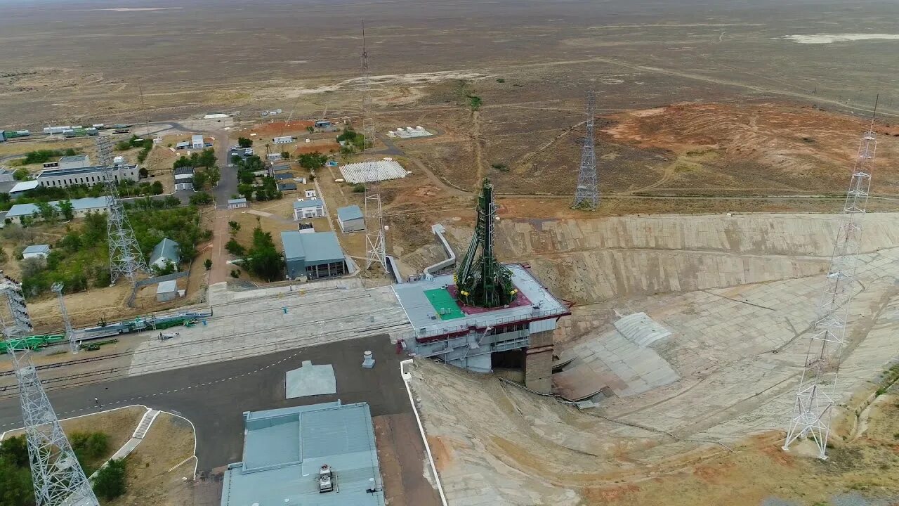 В какой республике находится космодром байконур