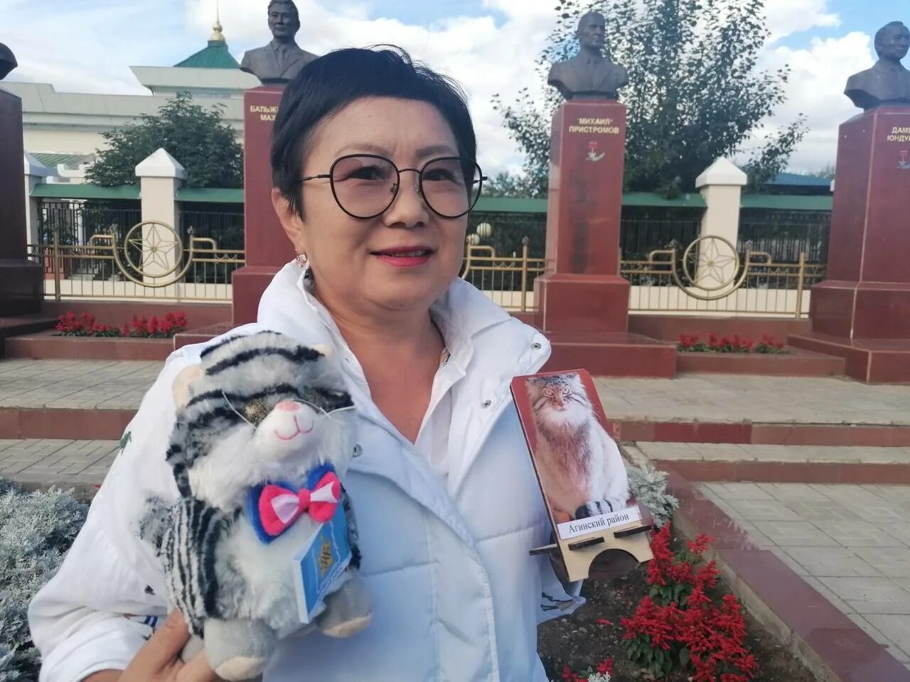 Статуя бальжин хатан агинское. Судунтуй агинский. Сагаалган судунтуй. Агинский р н. Агинский р н.