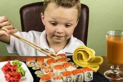 My father eat fish