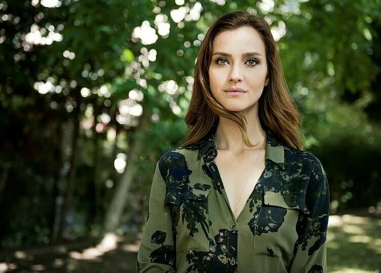 ирем турецкая актриса. ирен хельваджиоглу. ирэм хэльваджиолу. ирэм хэльваджиолу. ирэм хельваджиоглу.