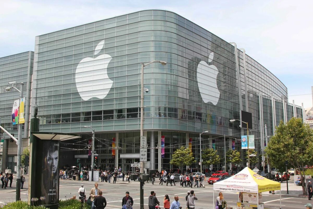 Офис apple в москве. Офис apple в москве. Здание apple. Офис апл. Главный магазин эпл нью йорк.