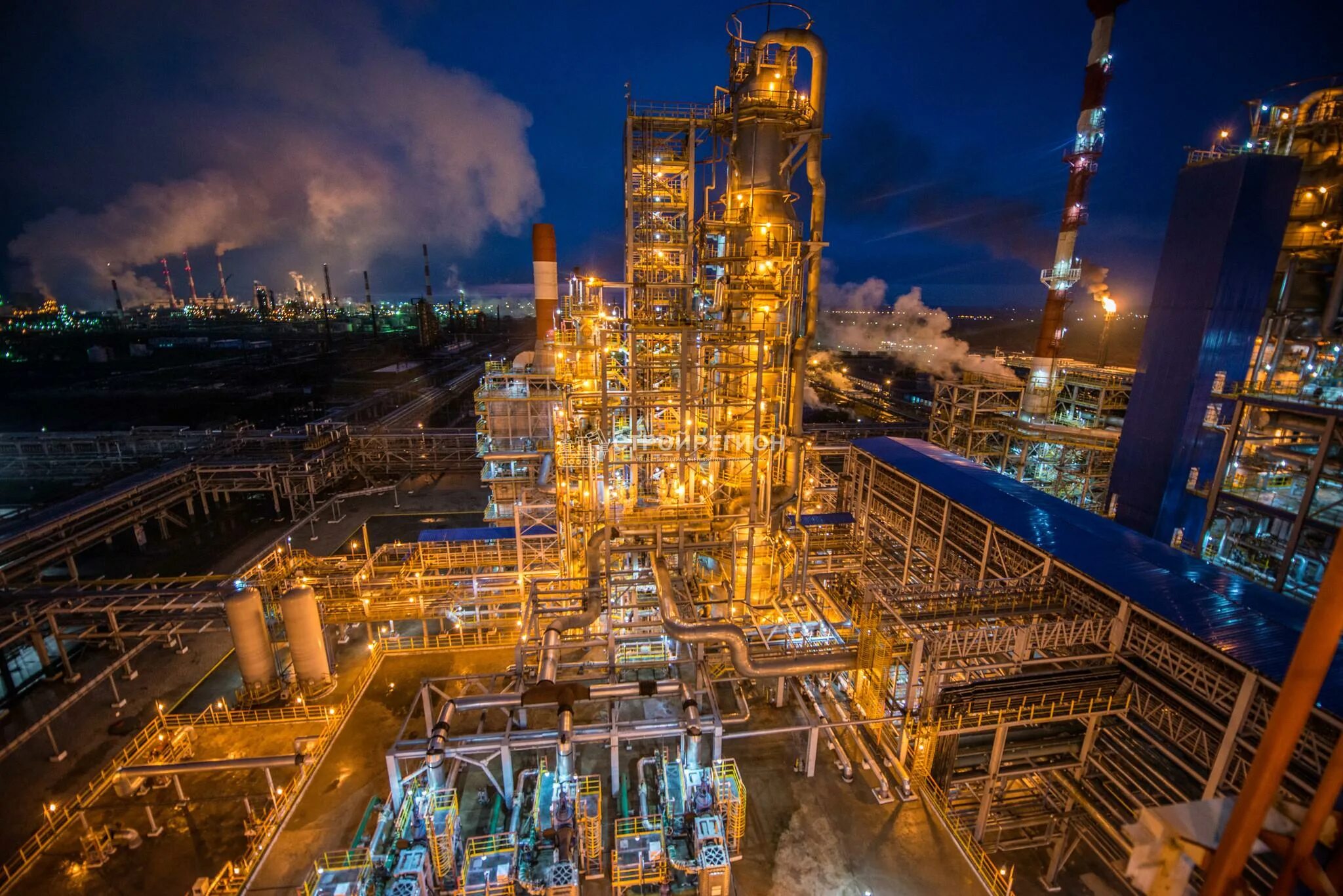 Сырье для химической промышленности. Аграрно- промышленный комплекс рф. Кириши нефтеперерабатывающий завод. Город сырьем. Промышленное сырье.