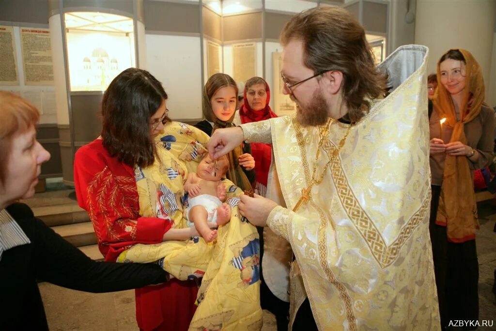После таинства называемого совершается помазание. Таинство миропомазания. крещение миропомазание. миропомазание в православии. миропомазание младенца.