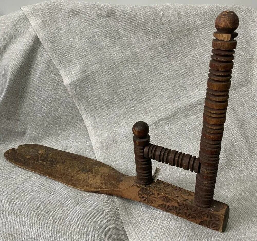 похождения бравого солдата швейка спектакль театра российской армии. швейка старинная деревянная. швейка отзывы. швейка отзывы. швейка приспособление для шитья.