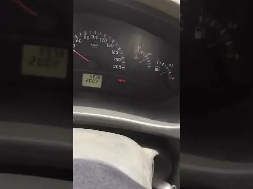 Загорается лампочка давления масла приора. Горит лампа давления масла на холостом ходу гранта. не горит лампочка давления масла гранта.