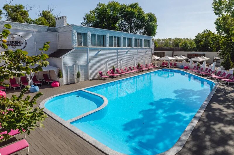 Н2о ростов-на-дону открытый бассейн. Холодок база отдыха ростов. Бассейн с подогревом ростов на дону отдых. Weekend левобережная ул. Weekend ростов-на-дону левобережная 47.