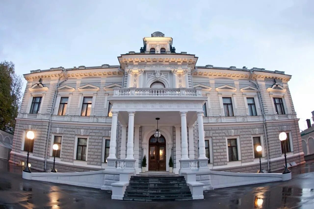 Усадьба в тушино братцево. Дом усадьба москва. Черниговский переулок, 9/13, строение 2. Лев кекушев особняк кекушевой. Купеческий дом бахрушина в москве архитектура.