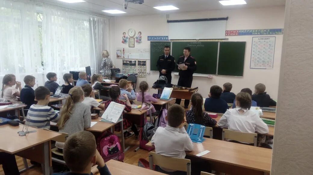 Школа 10 охрана. Школа 10 охрана. Мбоу сош 10 юца. Школа 10 охрана. Директор школы 10 апатиты.
