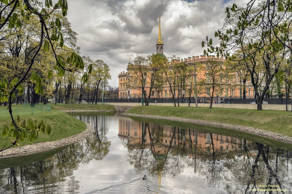 Новые парки спб. Михайловский сад Санкт-Петербург. Санкт-Петербург Михайловский сад Михайловский сад. Михайловский парк Питер. Михайловский сквер в Санкт-Петербурге.