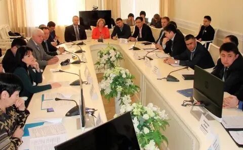 Депутаты помогают