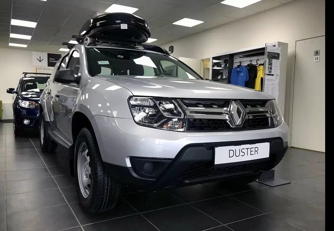 Авито рено полный привод. Renault Duster 2019. Renault Duster 1.6 МТ, 2019,. Рено Дастер 2019 серый. Рено Дастер комплектация лайф.