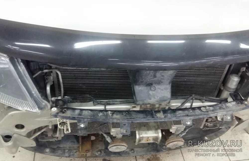 Mitsubishi Outlander XL (06-) решетка радиатора под титан с хромом, оригинал MMC