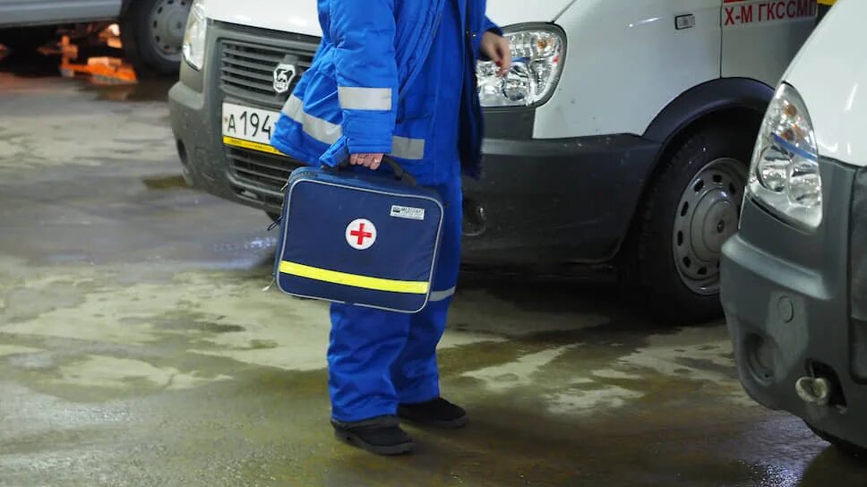 Уволить фельдшера. Екатерина табанова омск. Скорая башкирия. Скорая помощь везет навального. Девушка фельдшер.